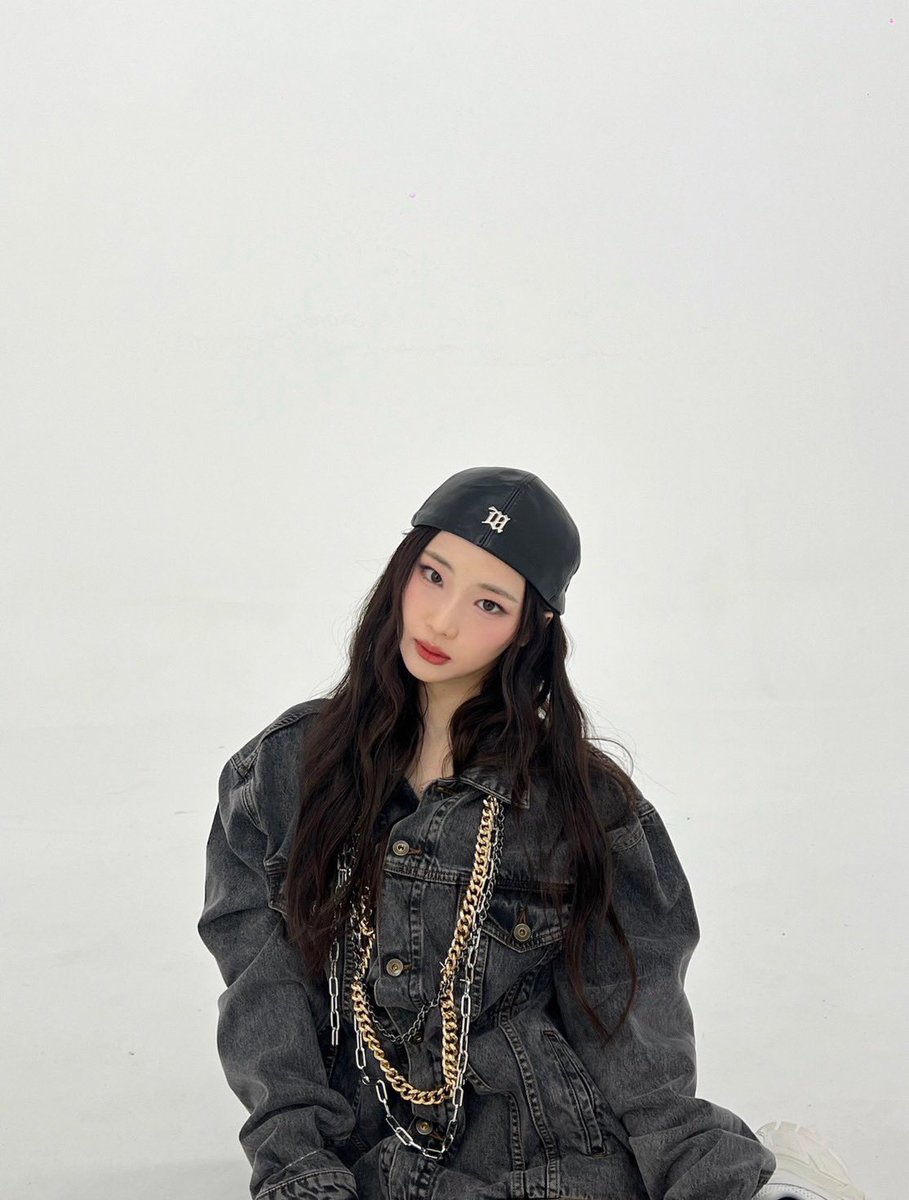 picbaemon's tweet photo. RUKA WEVERSE UPDATE https://t.co/dZz4hmYfQG