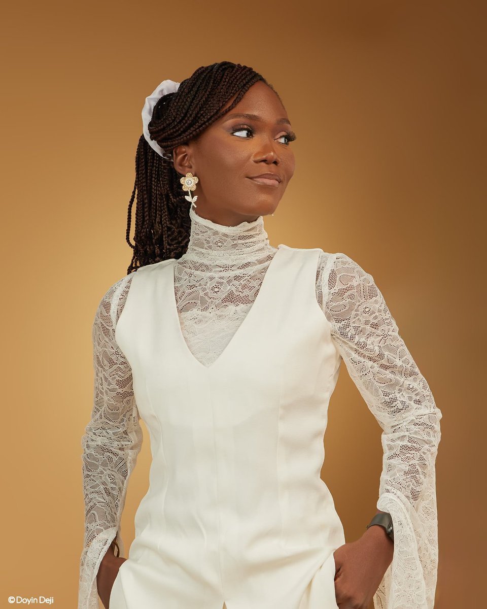 dideoluwaa_'s tweet image. A degree better 🤭

LL.B (First-class Honours)
On to the next? Definitely 🚀