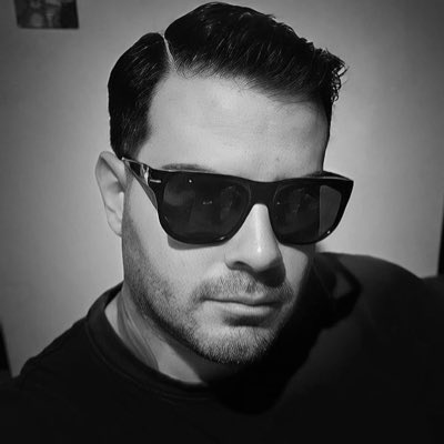 efeconker's tweet photo. #NewProfilePic https://t.co/WdTVmgSucH
