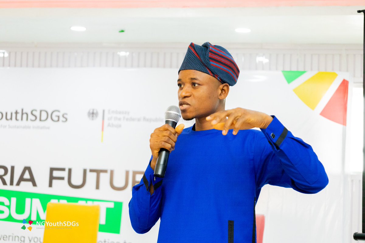 NGYouthSDGs's tweet photo. More than ever, there is a pressing need to build the capacities of youth to lead the charge in ongoing climate negotiations. 
From advocating for policies to creating environmental initiatives in our communities, #youth leadership is essential for solving the climate crisis.🔥 https://t.co/asGuWT25Wc