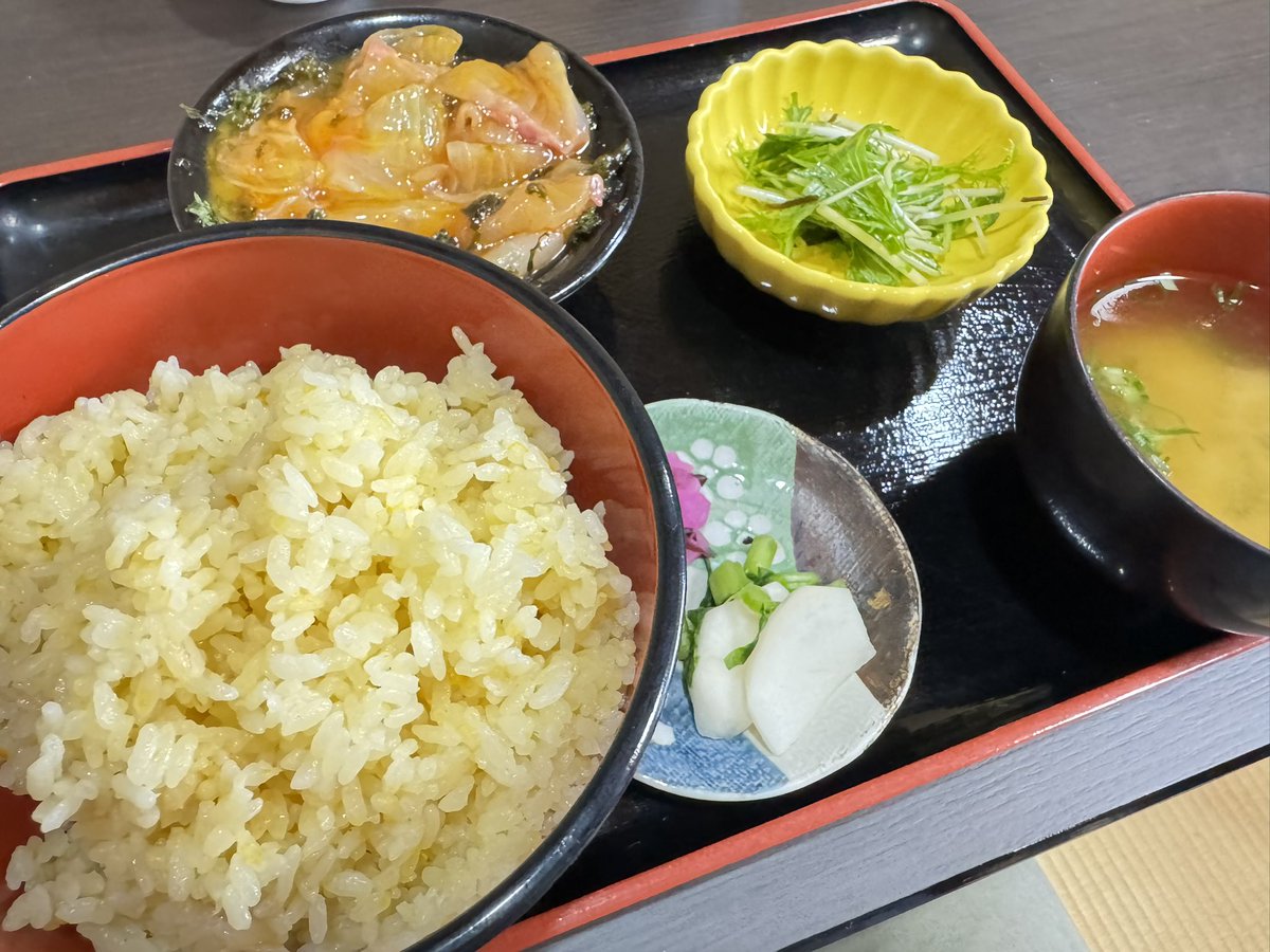 daisonzura's tweet photo. ちょっと寄り道してお昼ごはんです！
#西浦いいとこずら。 https://t.co/OrELOsS33t