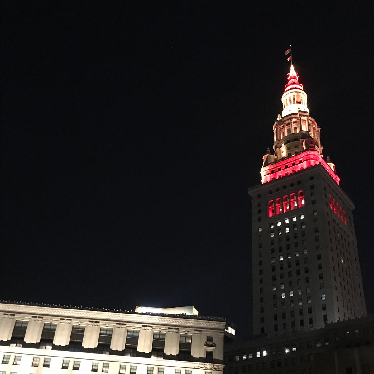 usafamamameeks's tweet photo. The Land I love @cavs  
Undefeated thus far 🙌🏾 https://t.co/FqyDquSwl3