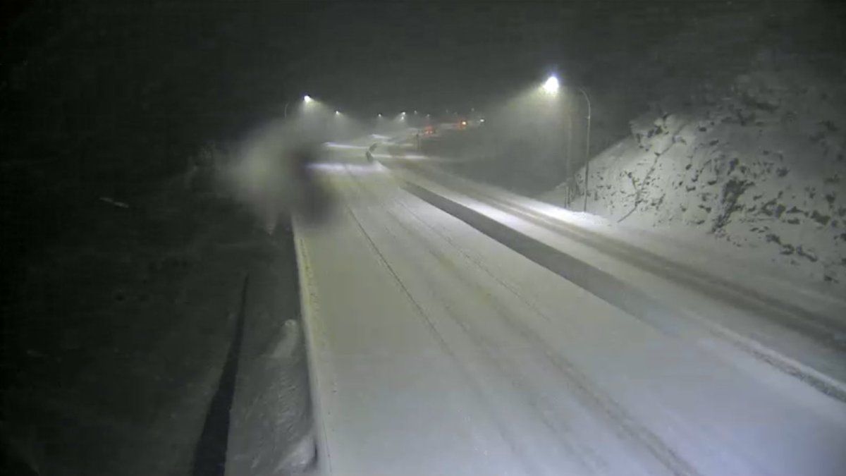 DriveBC's tweet photo. ❄️#BCHwy5 - Heavy snowfall in progress between #HopeBC and #MerrittBC.  Visibility limited. 

Check out the Replay the Day feature: https://t.co/hFoziuqCud https://t.co/C7WaVlXwQt