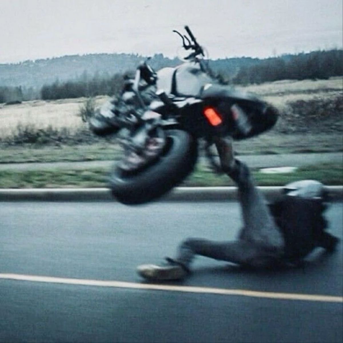 Golden_Arson's tweet photo. He crashed. https://t.co/3sOnHQaGZ4