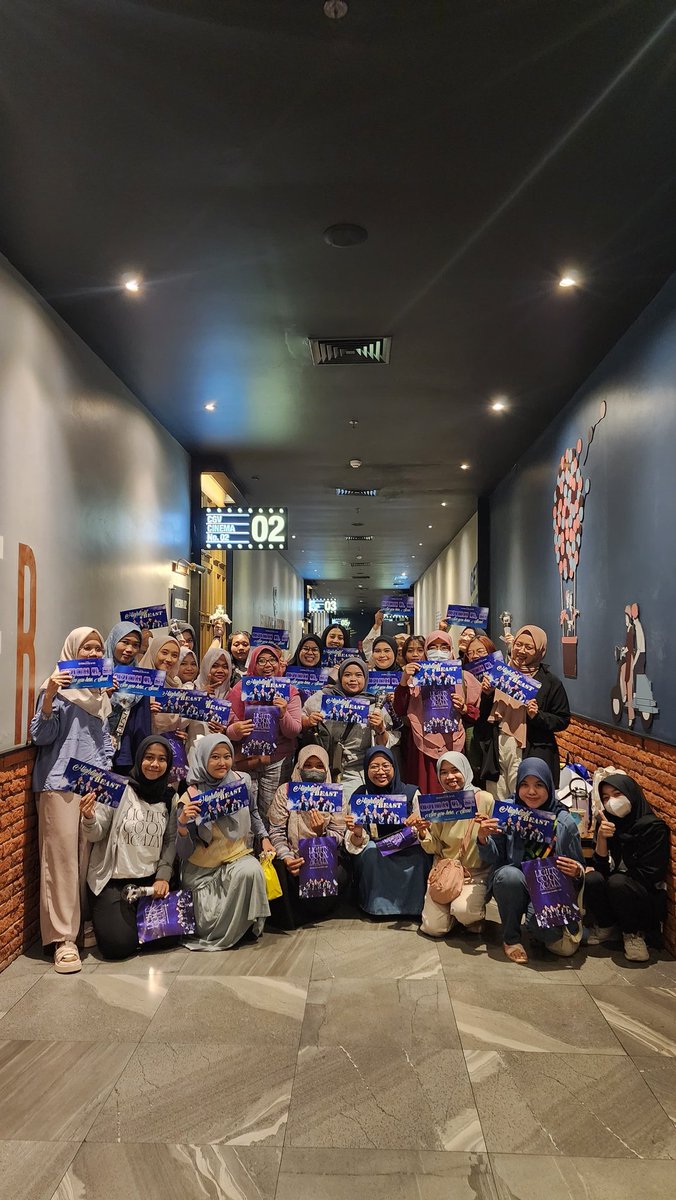 all4megi's tweet photo. Another 2024's b2utiful moments unlocked 💡 🌹 
Thank you so much for @FeatPictures for make this happen and also @LIGHTINDONESIA for the support event ❤️

Biggest thanks for my B2uty-Light friends, all of you are great work 😭🤍 

@Highlight_AUent 
#LGOAinCinema_Indonesia https://t.co/DgRwqCFRvM