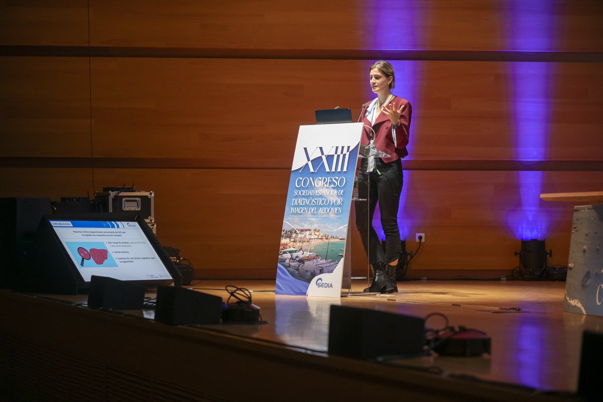 sediabdomen's tweet photo. Aún estás a tiempo de solicitar las ayudas para investigación dentro del campo de la  #ImagenAbdominal gracias a #sediainvestiga. 
@garvicris nos contó en #congresosedia en qué consiste la ayuda
🔹Tienes las bases en la web de 
https://t.co/oRM8siOjDF https://t.co/RXwMPihAPX