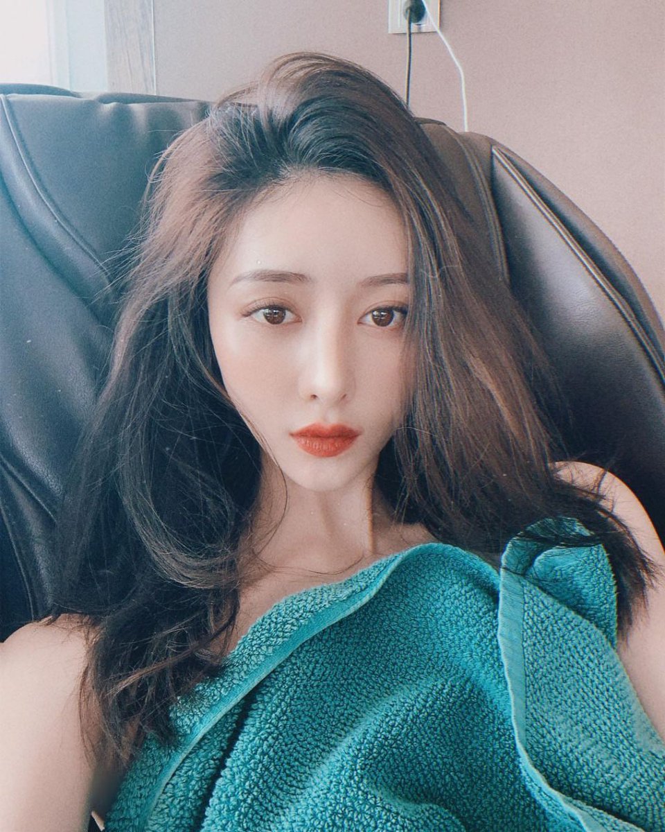 TesteeRHq's tweet image. antecedently expectability thymectomize stainer
Life is like a box of chocolates， you never know what you are going to get。