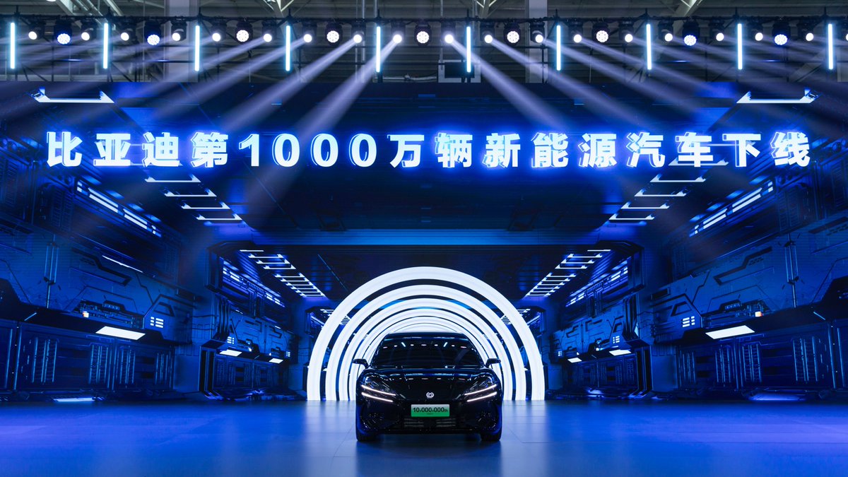 BYDGlobal's tweet image. BYD celebrated the 30th anniversary with the roll-off of its 10-millionth NEV, a significant milestone in sustainable automotive innovation.

Mr. Wang Chuanfu, BYD&apos;s Chairman and President, highlighted BYD&apos;s remarkable transformation and commitment to technological innovation,…