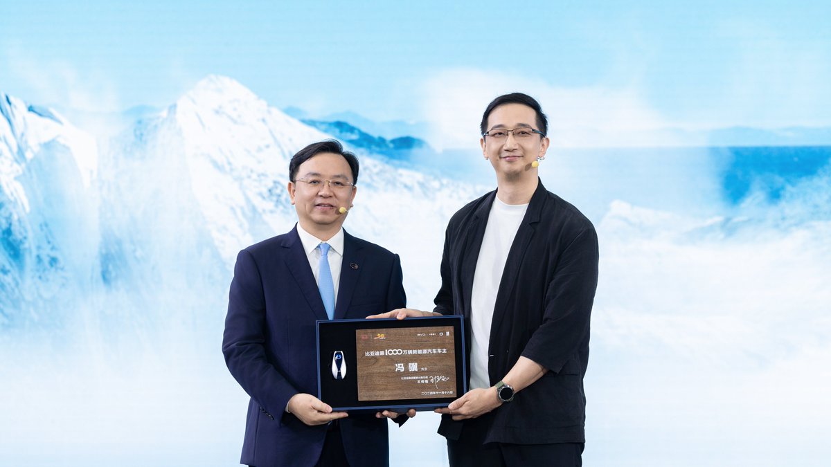 BYDGlobal's tweet image. BYD celebrated the 30th anniversary with the roll-off of its 10-millionth NEV, a significant milestone in sustainable automotive innovation.

Mr. Wang Chuanfu, BYD&apos;s Chairman and President, highlighted BYD&apos;s remarkable transformation and commitment to technological innovation,…