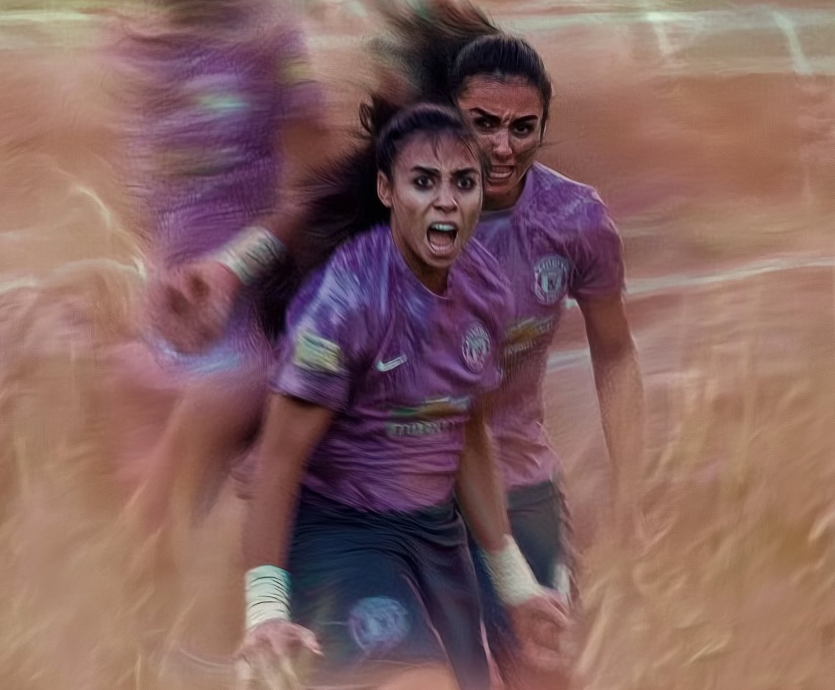 singularitymike's tweet image. What a game!!!

Congrats to the undefeated  #OrlandoPride, their victory, and heading to DC for the Championship Final!

The Pride will face the Washington Spirit on Saturday for the league title at CPKC Stadium in Kansas City.

Let's go Priiiiiiiide 

@martavieiras10