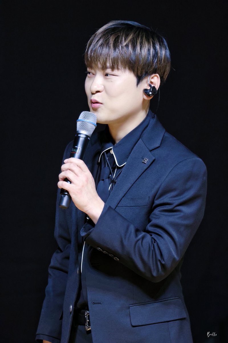 위스타트 20주년 기념식 24.11.13
#라포엠 #LAPOEM #박기훈 

호랑이 부리😗