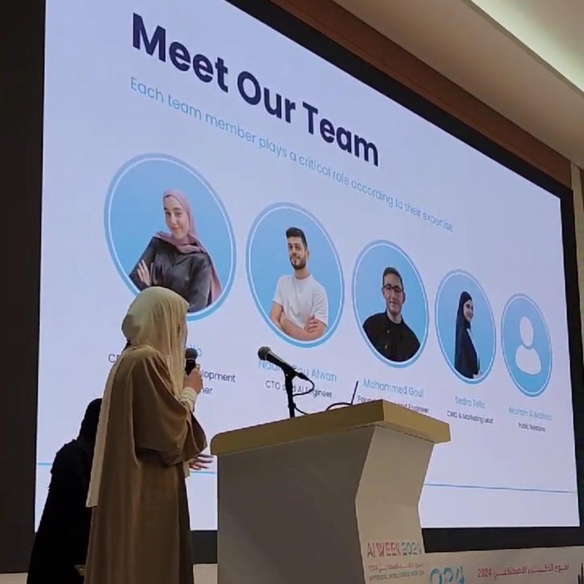 asksanad_ai's tweet image. ✨ AI Week 2024 ✨

Honored to join @AIQU_QA for this amazing event! 💙
Familiar faces &amp;amp; students’ excitement made it unforgettable. Your feedback keeps us striving 🚀

#AIWeek2024 #QatarUniversity #Sanad #Innovation #EdTech #qatar