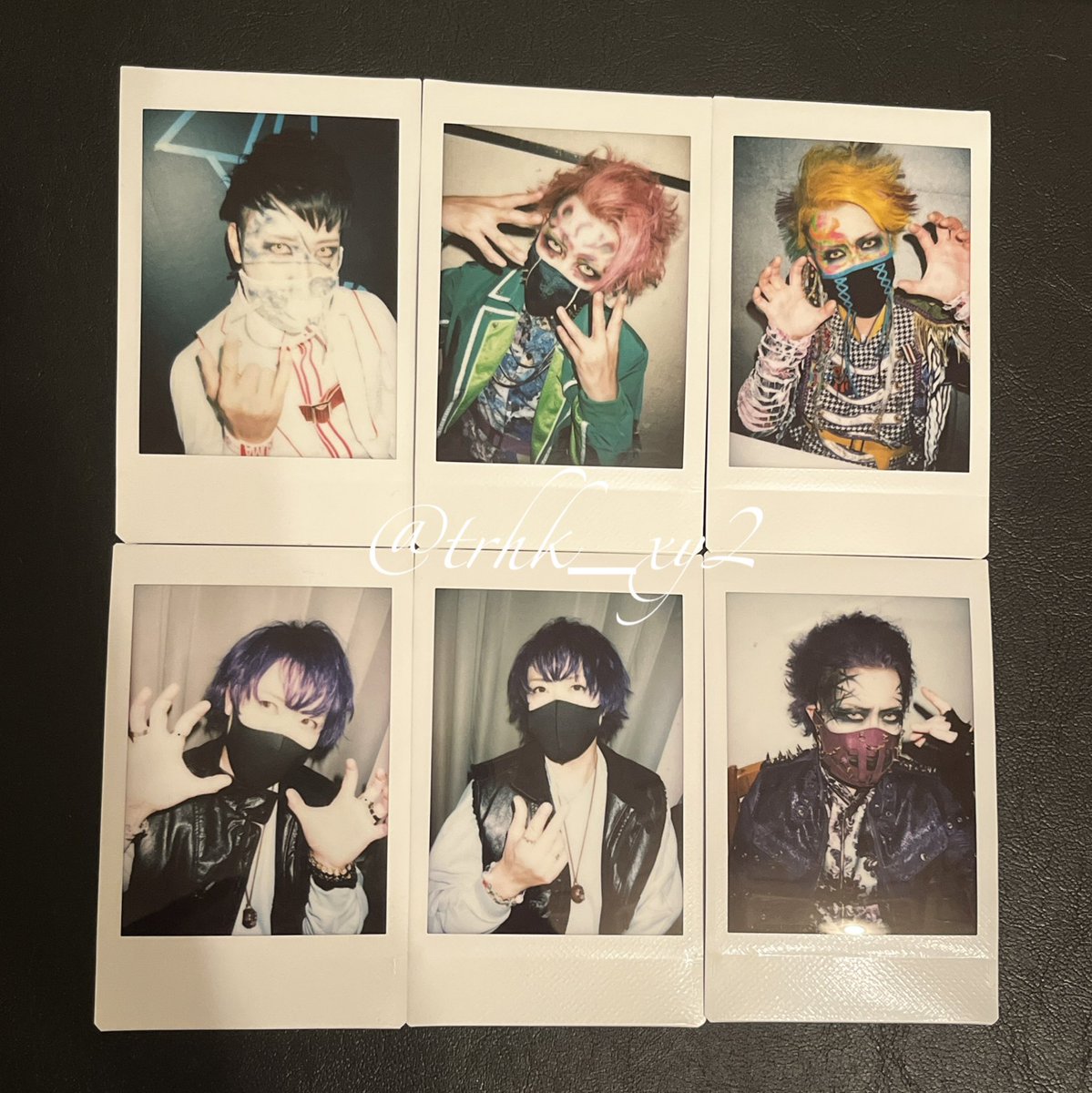 trhk_xy2's tweet photo. ➳拡散希望❥
コドモドラゴン チェキ

異種になりますが
「 噛ミ付ク、最適解。 」
「 ベンタブラック 」
購入特典フォト(マキナ衣装)のハヤトさんor集合と交換可能な方ご連絡お願いいたします。
店舗問いません。

ゆめ /めんめん / チャム / サイン / コメント / インスト https://t.co/iPL0kou1aj