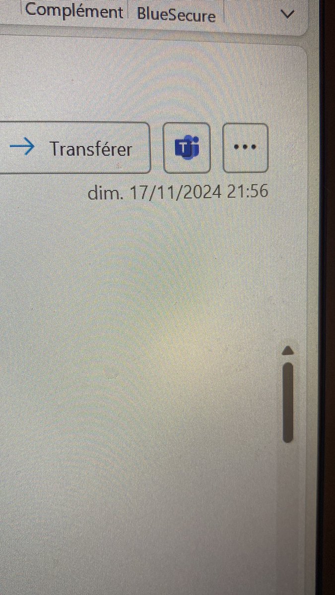 Neness_G's tweet photo. 10h10 je viens d’arriver au bureau et allumer mon ordi. Premier mail : #soignezvous https://t.co/8OWqPi8sol