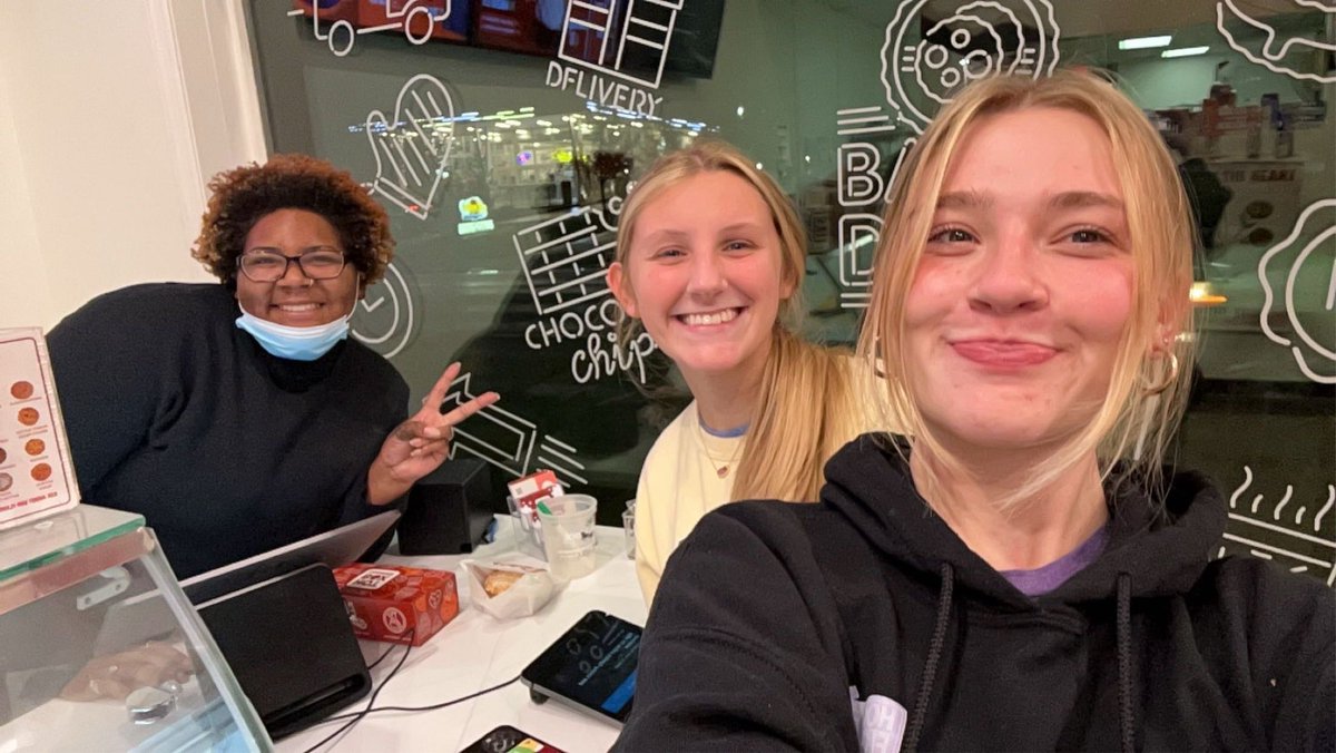 day 11 of gratitude snaps and today I am grateful for my friend Ella. I love working with her, she brightens every thursday shift. I am also grateful for this amazing worker at Hot Box cookies! #vpgratitude <a href="/vphsleadership/">Valley Park Leadership Program</a>
