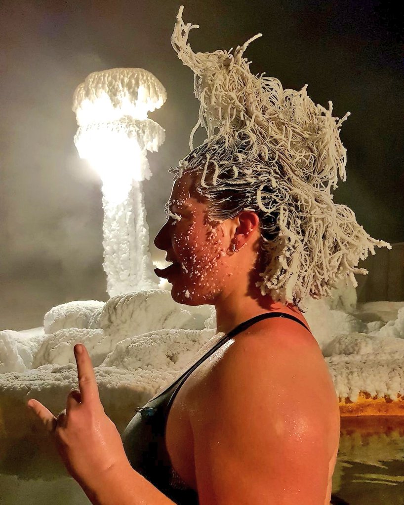 ส่วนหนึ่งของผู้เข้าประกวดเส้นผมแช่แข็งจัดโดยสปาที่แคนาดา 

แค่ดูภาพก็หนาวยะเยือกถึงรูขุมขน

หมายเหตุ: ผู้จัดงานรับประกันว่าเส้นผมไม่เสีย ลองพิสูจน์กันดู 😁

ขอบคุณภาพจาก: Eclipse Nordic Hot Springs / SWNS