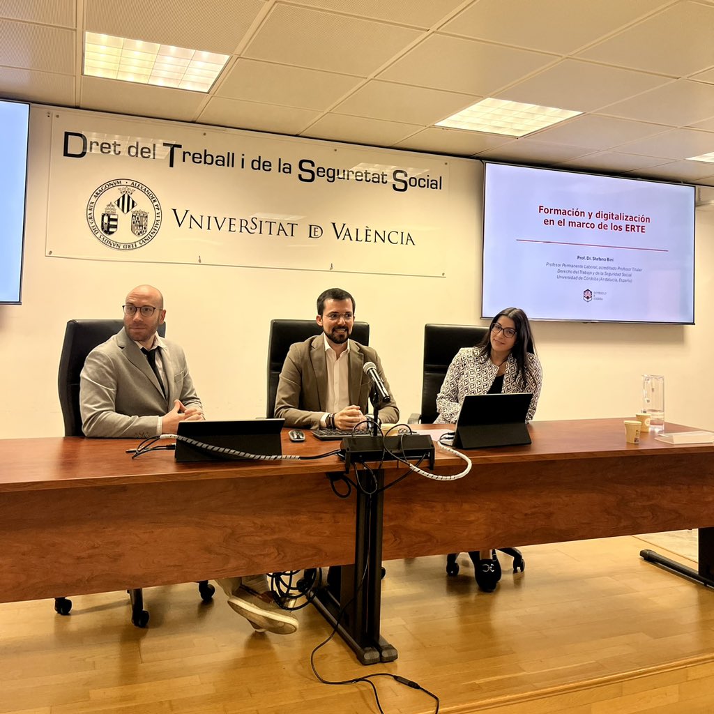 🫂 Un gusto ser ponente en el III Congreso Internacional sobre Formación y Digitalización en <a href="/UV_EG/">Universitat València</a>. Gracias al Prof. Dr. <a href="/osremon/">Oscar Requena</a> por la invitación y a los  compañeros del <a href="/DTreballUV/">Dret del Treball UVEG</a> por la maravillosa acogida. Ha sigut tot un plaer, espere fins prompte en Valencia! Un abraç