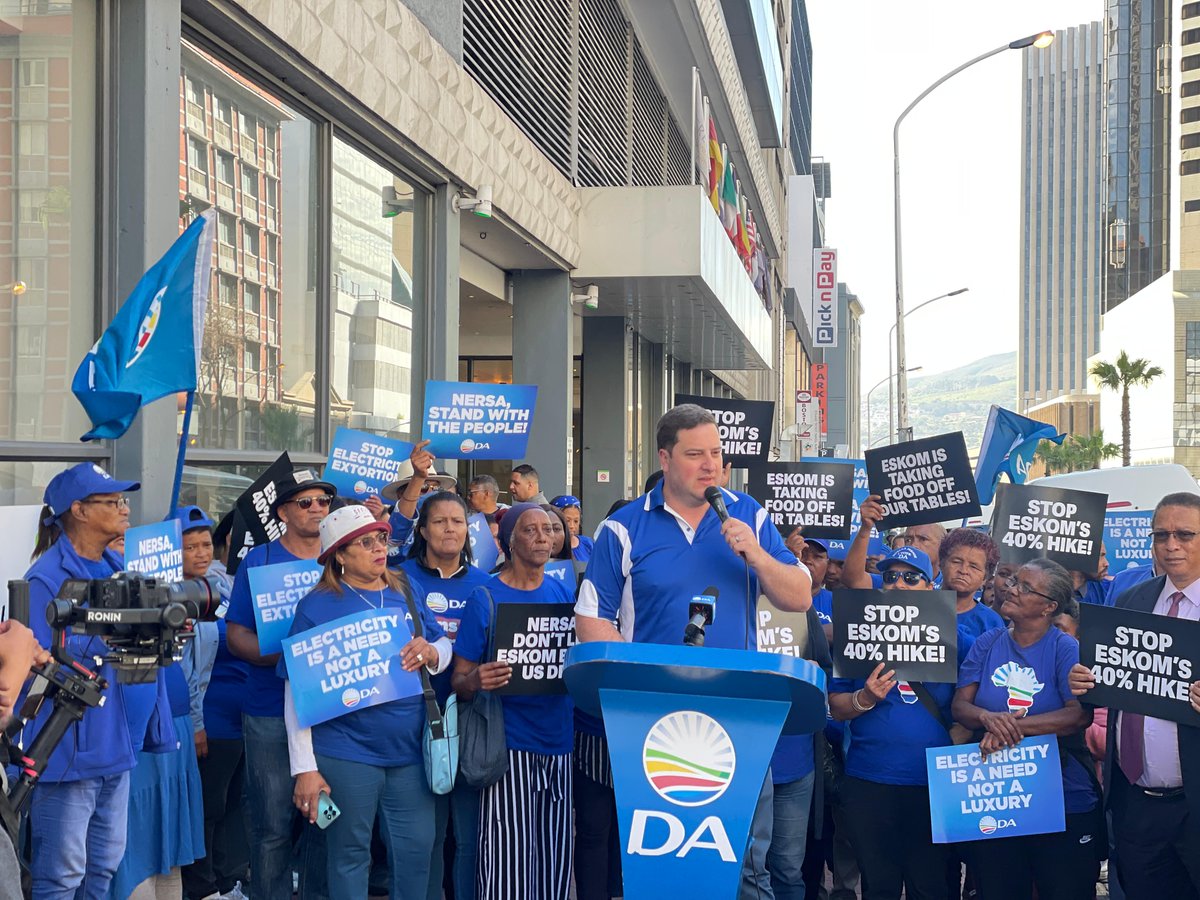 Democratic Alliance tweet media
