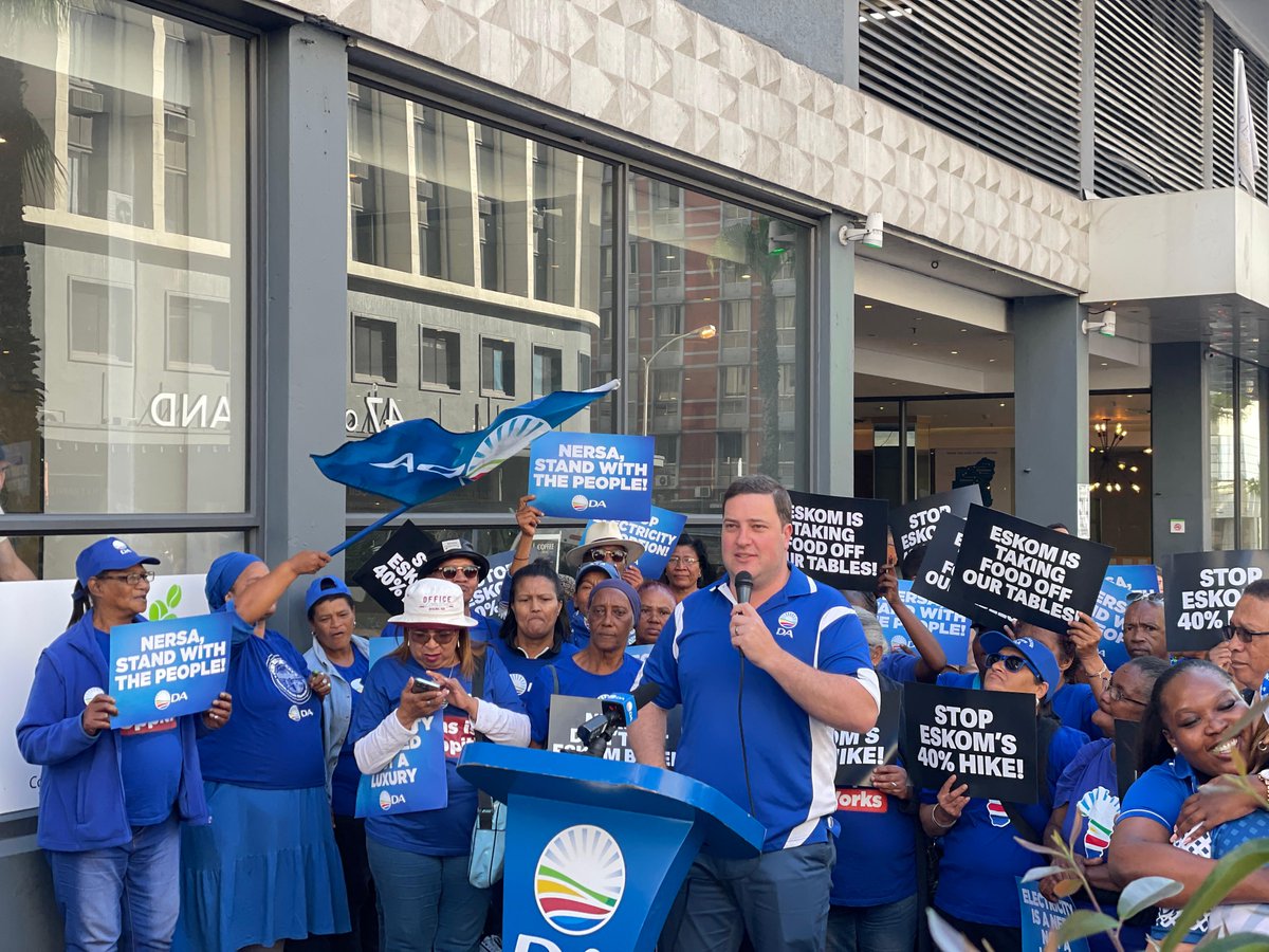 Democratic Alliance tweet media