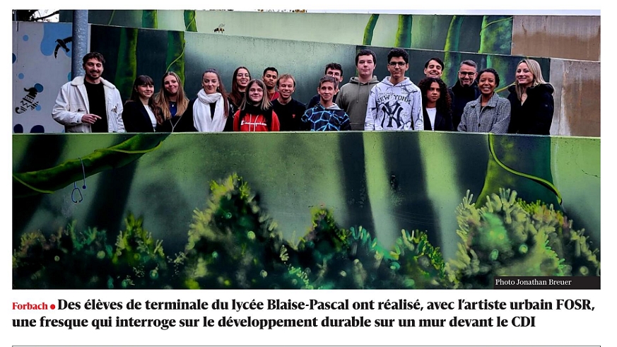LBPascalForbach's tweet image. Retour sur l’article du @LeRL_Forbach paru le 16.11.24 dans sa version papier sur le projet de la Fresque collaborative mené au @LBPascalForbach avec l’artiste FOSR.
@acnancymetz @Dsden57 @GregoryPremon @daac_nancy_metz @LopezJrmy5