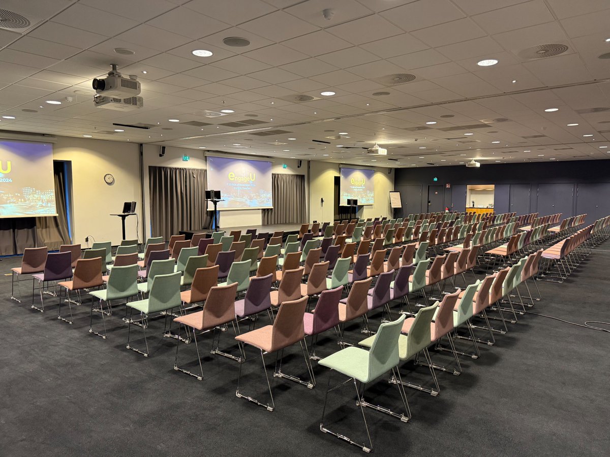 Welcome #FileMaker developers!

The <a href="/Engageu_eu/">EngageU_eu</a> team got a great room for this developer conference with plenty of seats.

See you at the keynote presentation for #EngageU!