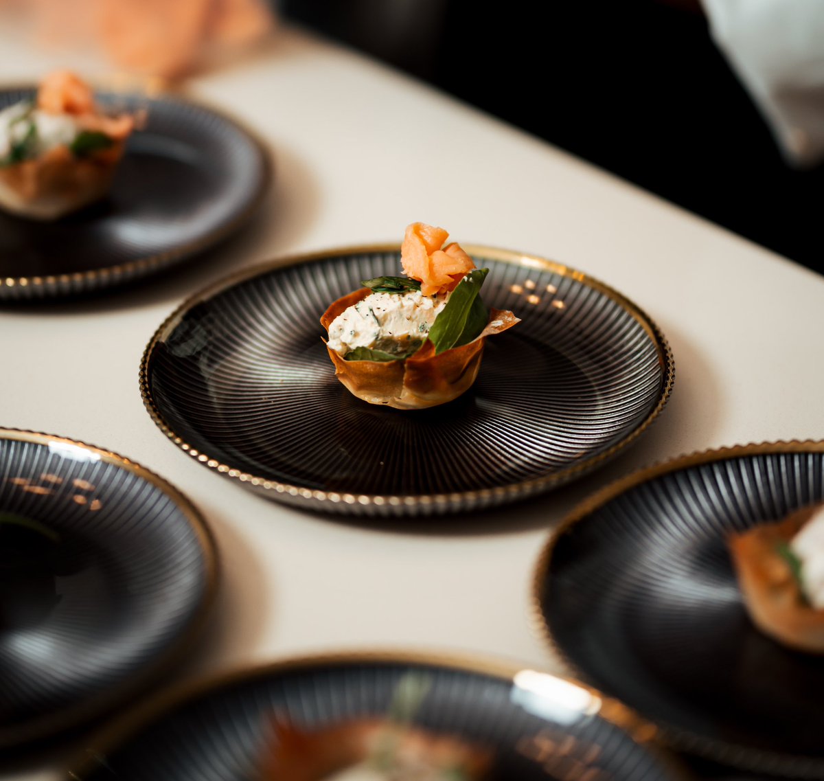 ChefsOnApp__'s tweet image. 2024 is the Year for change and fresh ideas, including your Year-End Corporate Events! ✨ 

Chefs on App is available for bookings for your Corporate Year End! 

Head over to our DM’s, or download our app today to book your date! 📆