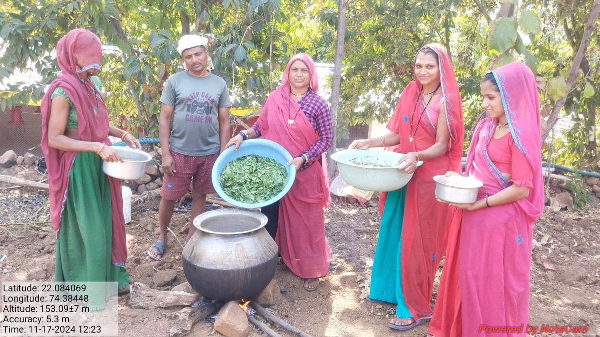 MPNFRySS's tweet photo. @APZBNF has provided training to farmers in Gulwat village, located in the Sondwa block of Alirajpur dist. As a result,farmers have developed the confidence to produce their own agricultural inputs, marking a significant advancement towards sustainable farming @vijaythallam https://t.co/HqpmZBH7JS
