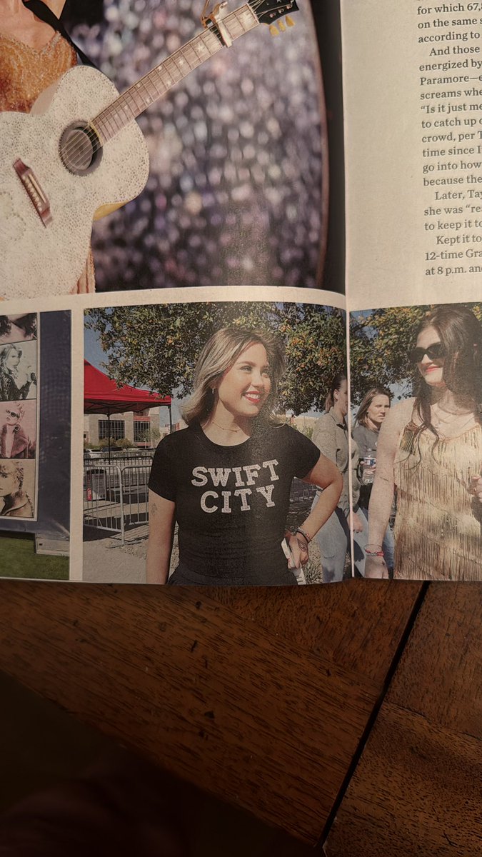 Teafunny11's tweet photo. Uh… we did a thing
#swiftcity #thatsmygirl #myheart❤️ https://t.co/VmEv8PY8F6