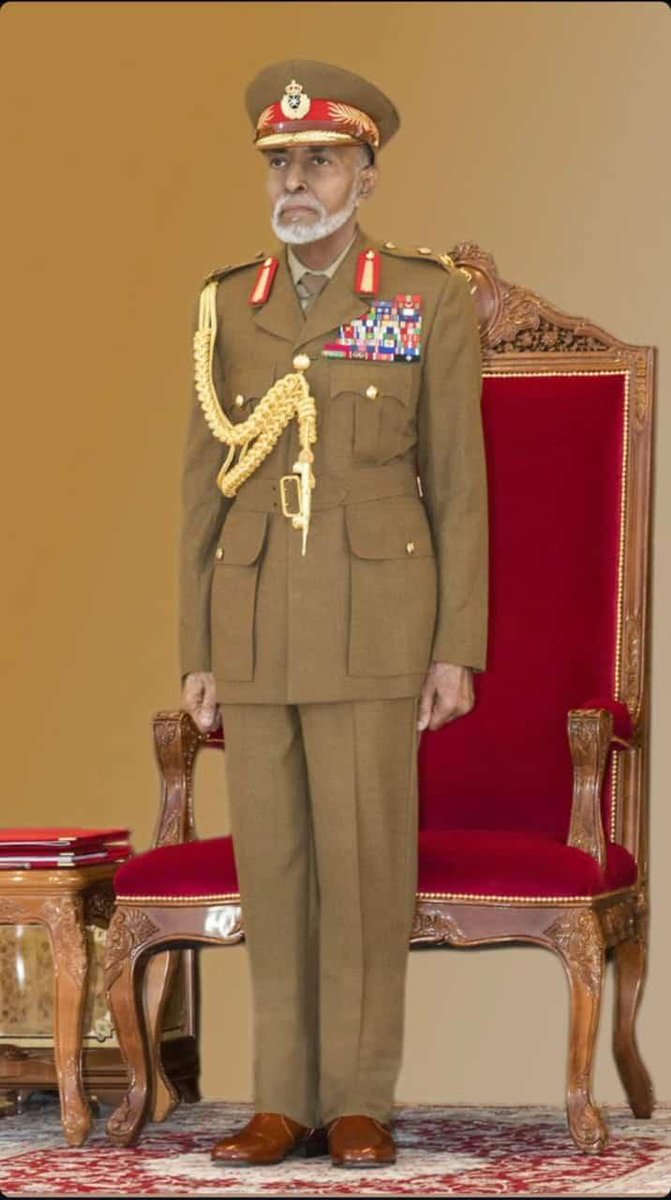 رحم الله من كان ينير نوفمبر بإطلالته

#العيد_الوطني_٥٤_المجيد
#قابوس_بن_سعيد