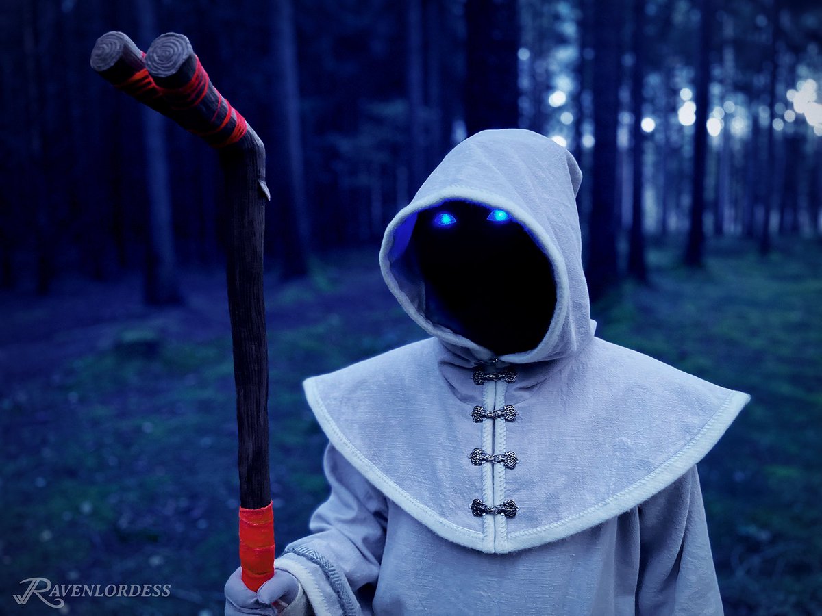 “Did you happen to notice a flock of swans passing this way?”

Here’s another photo of my Bobbin Threadbare cosplay, photographed by void256 back in October.

#RETROGAMING #cosplay #Amiga