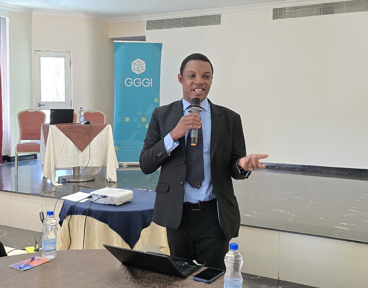 GGGIEthiopia's tweet photo. Tune in NOW to the launch of our initiative: 
Integrating Agrovoltaics for Climate-resilient Agriculture and Energy Transition in #Ethiopia. 
@oakdanny in his opening speech emphasized the need to invest on innovative climate solutions.
#ClimateResilience
@gggi_hq @GGGIAfrica https://t.co/NMdNRwRwlL