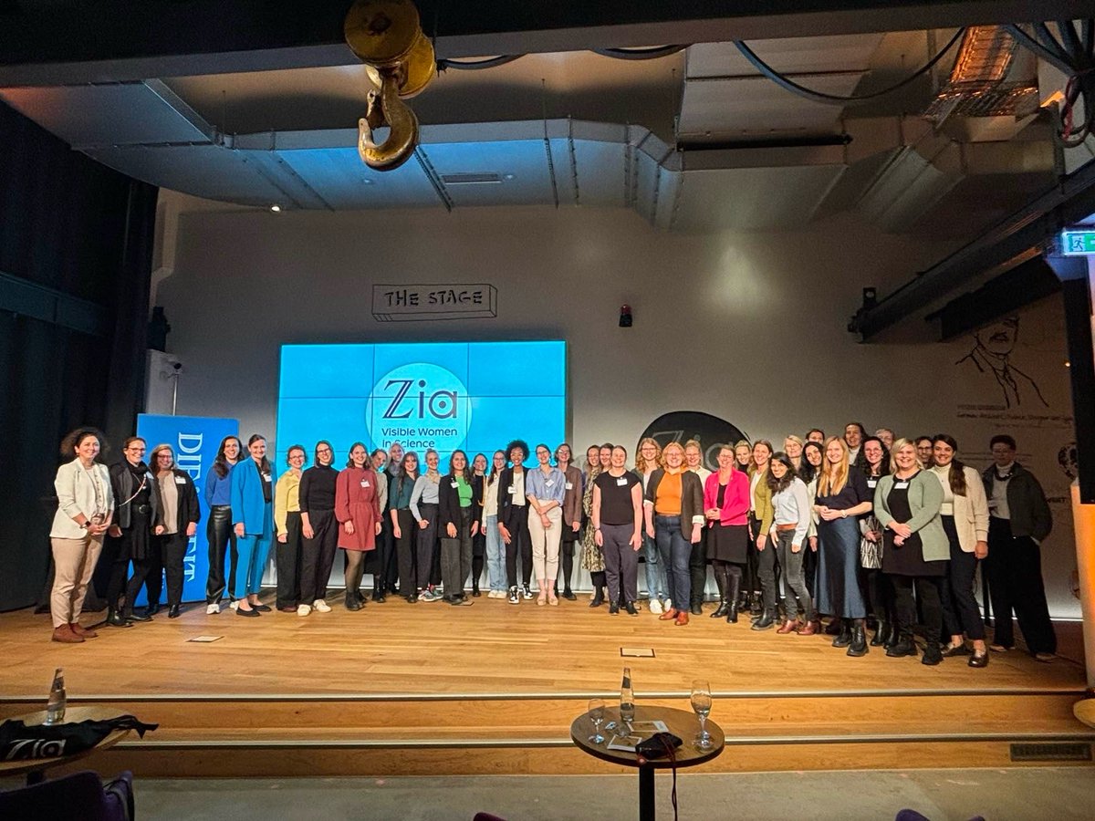 CRC1333 (@crc1333) on Twitter photo 👏Very proud to announce that #CRC1333 doctoral researcher #MartinaPaetsch is one of the #ZIA fellows for 2024/25, a fellowship offered by <a href="/zeitverlag/">ZEIT Verlagsgruppe</a>.
Martina attended the kick-off event in Berlin on Nov 8, which also included a visit to <a href="/Falling_Walls/">Falling Walls</a>. More soon!
#womeninstem 👏Very proud to announce that #CRC1333 doctoral researcher #MartinaPaetsch is one of the #ZIA fellows for 2024/25, a fellowship offered by <a href="/zeitverlag/">ZEIT Verlagsgruppe</a>.
Martina attended the kick-off event in Berlin on Nov 8, which also included a visit to <a href="/Falling_Walls/">Falling Walls</a>. More soon!
#womeninstem