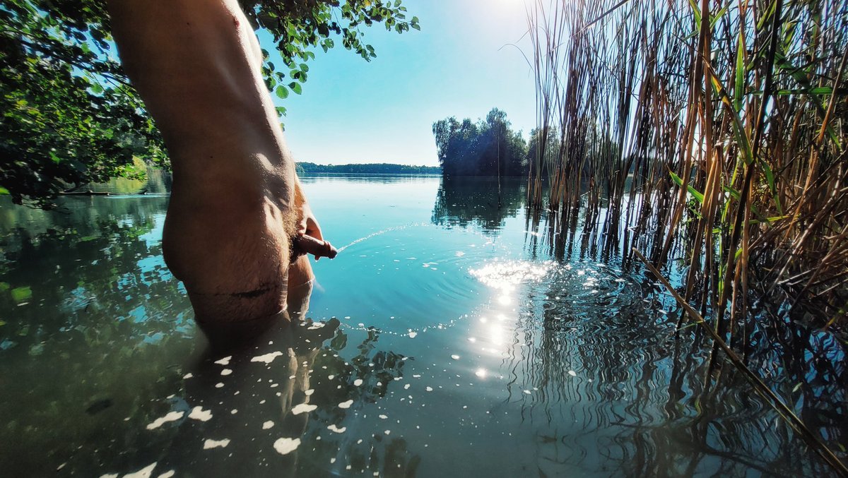 Vzpomínka na léto, kdy jsme s <a href="/MxPforYou/">mxp4you</a> fotili umění. 
Zobrazování nedovolených tekutin není dovoleno na OF, tak se tím můžete potěšit tady.