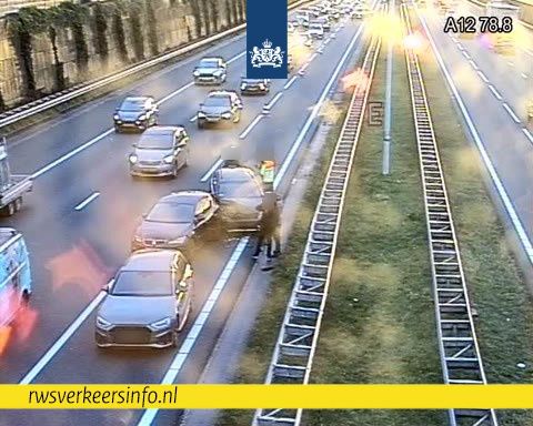 File op A12 na ongeval met meerdere voertuigen