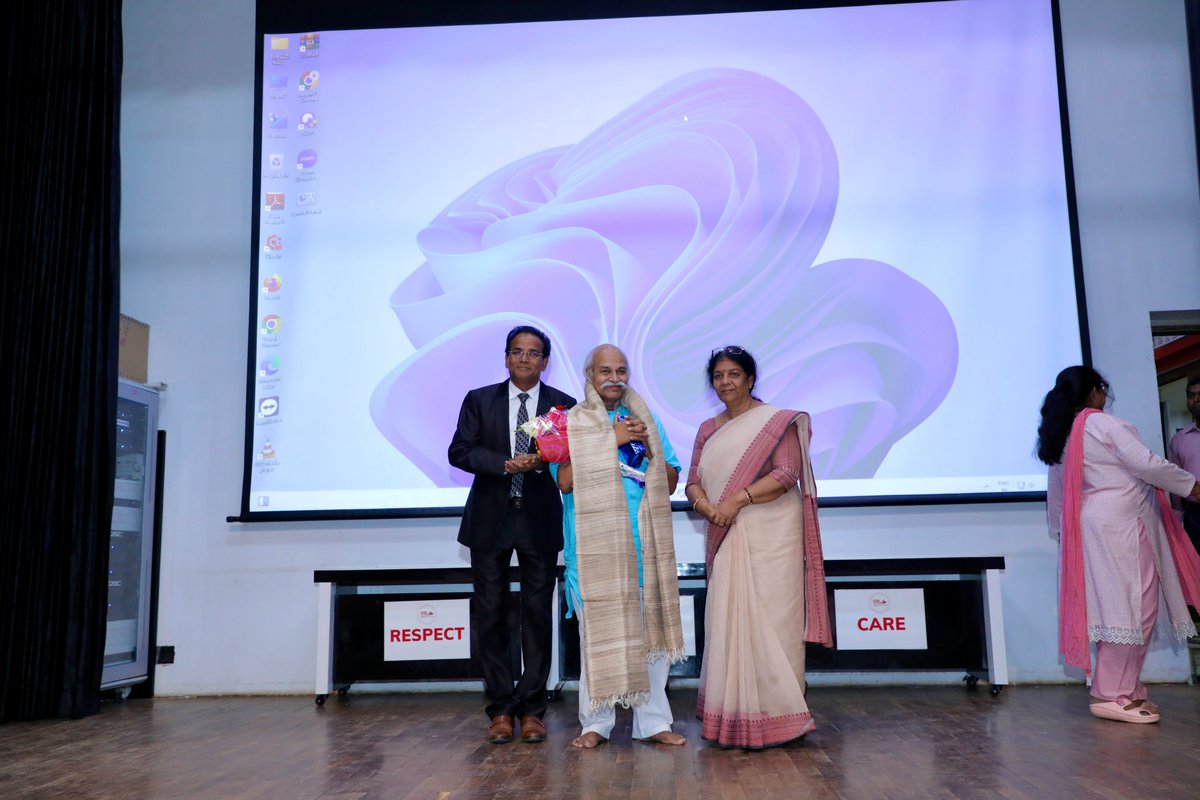 ODMEGroup's tweet image. When a Legend Inspires Young Minds! 🌟

We were honored to host Prof. H.C. Verma, the renowned physicist &amp;amp; author, at ODM Public School! Through fascinating experiments and insightful stories, he brought Physics to life for our ODMians.

#PhysicsInspiration #LearningFromLegends