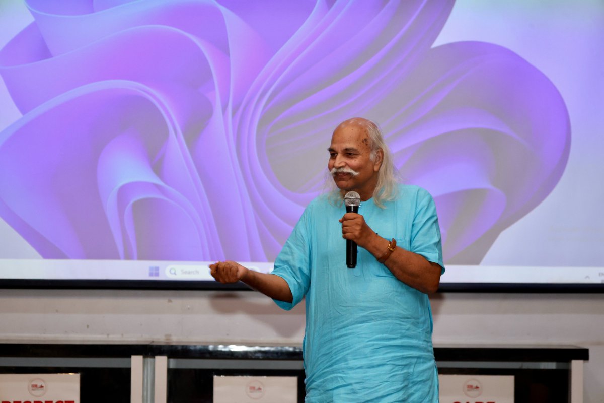 ODMEGroup's tweet image. When a Legend Inspires Young Minds! 🌟

We were honored to host Prof. H.C. Verma, the renowned physicist &amp;amp; author, at ODM Public School! Through fascinating experiments and insightful stories, he brought Physics to life for our ODMians.

#PhysicsInspiration #LearningFromLegends