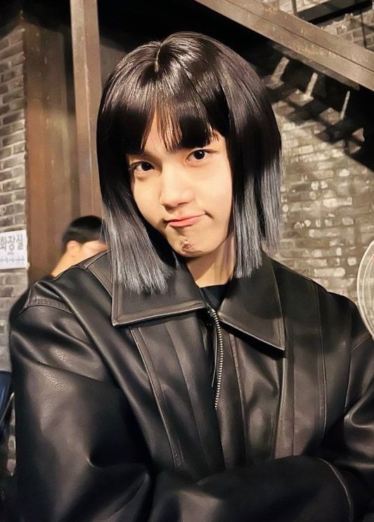 alphahyuk's tweet image. no one can match this diva