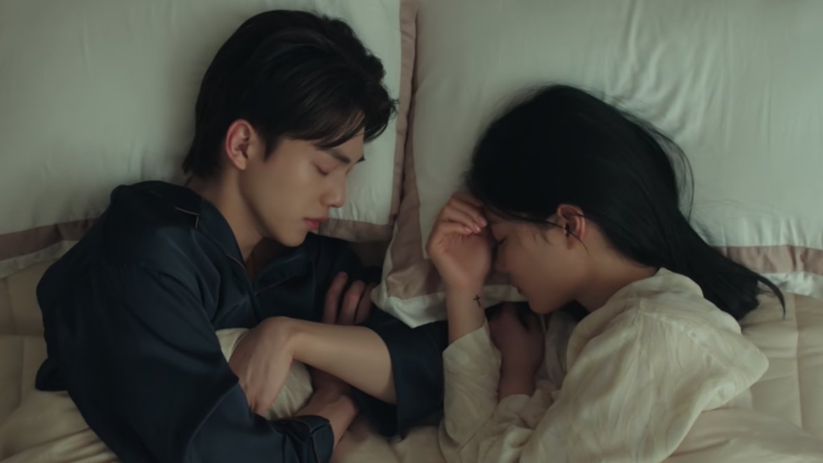One of the things I can't forget about Dohee and Guwon marriage agreement is that they literally just followed it on their wedding day, because the day after their wedding, they started sleeping together in one bed already 😭💀 i miss my two losers inlove pls 

#MyDemon