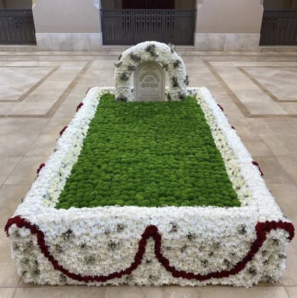 lii5f's tweet photo. رحلوا ولكن كالمسك مازالت رائحتهم 
عالقة في كل زاوية من زوايا الروح ❤️.

#العيد_الوطني_٥٤_المجيد https://t.co/e5OxljGBMd