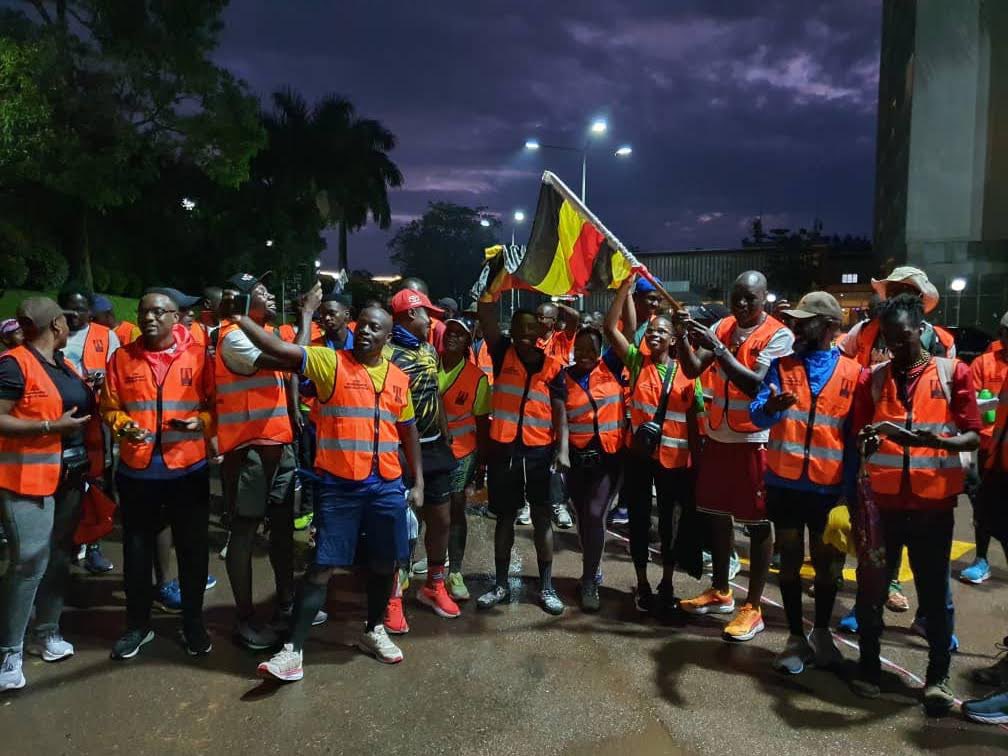 brian_mutono34's tweet photo. Done & Dusted, the #RemembranceWalk 60km Relay aimed to raise awareness about Road Safety.
Team #TrailBlazzers , we came in first place & took the Cash prize.
Thanks @Akeda4 @KampalaSheraton & everyone who participated, it was joy doing the walk with the cheerful participants. https://t.co/stMtup7q5z