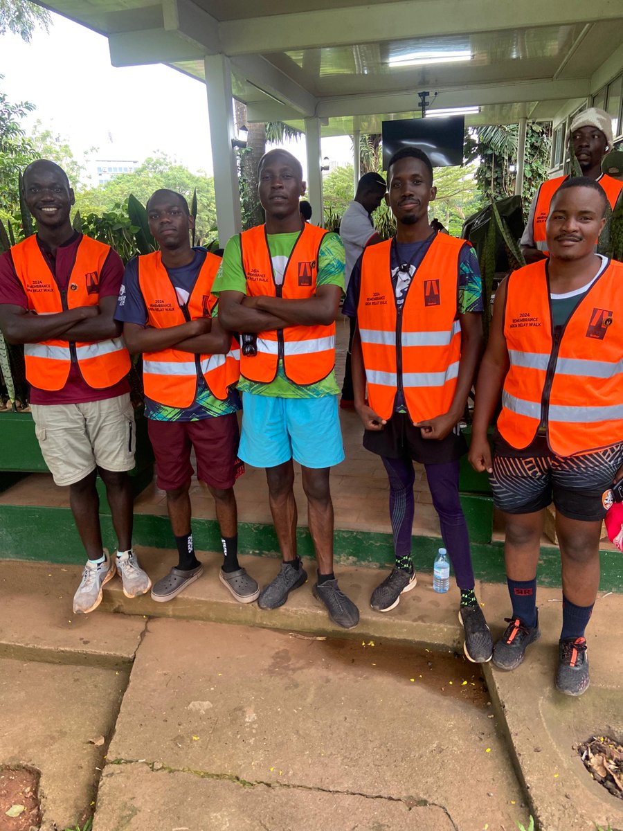 brian_mutono34's tweet photo. Done & Dusted, the #RemembranceWalk 60km Relay aimed to raise awareness about Road Safety.
Team #TrailBlazzers , we came in first place & took the Cash prize.
Thanks @Akeda4 @KampalaSheraton & everyone who participated, it was joy doing the walk with the cheerful participants. https://t.co/stMtup7q5z