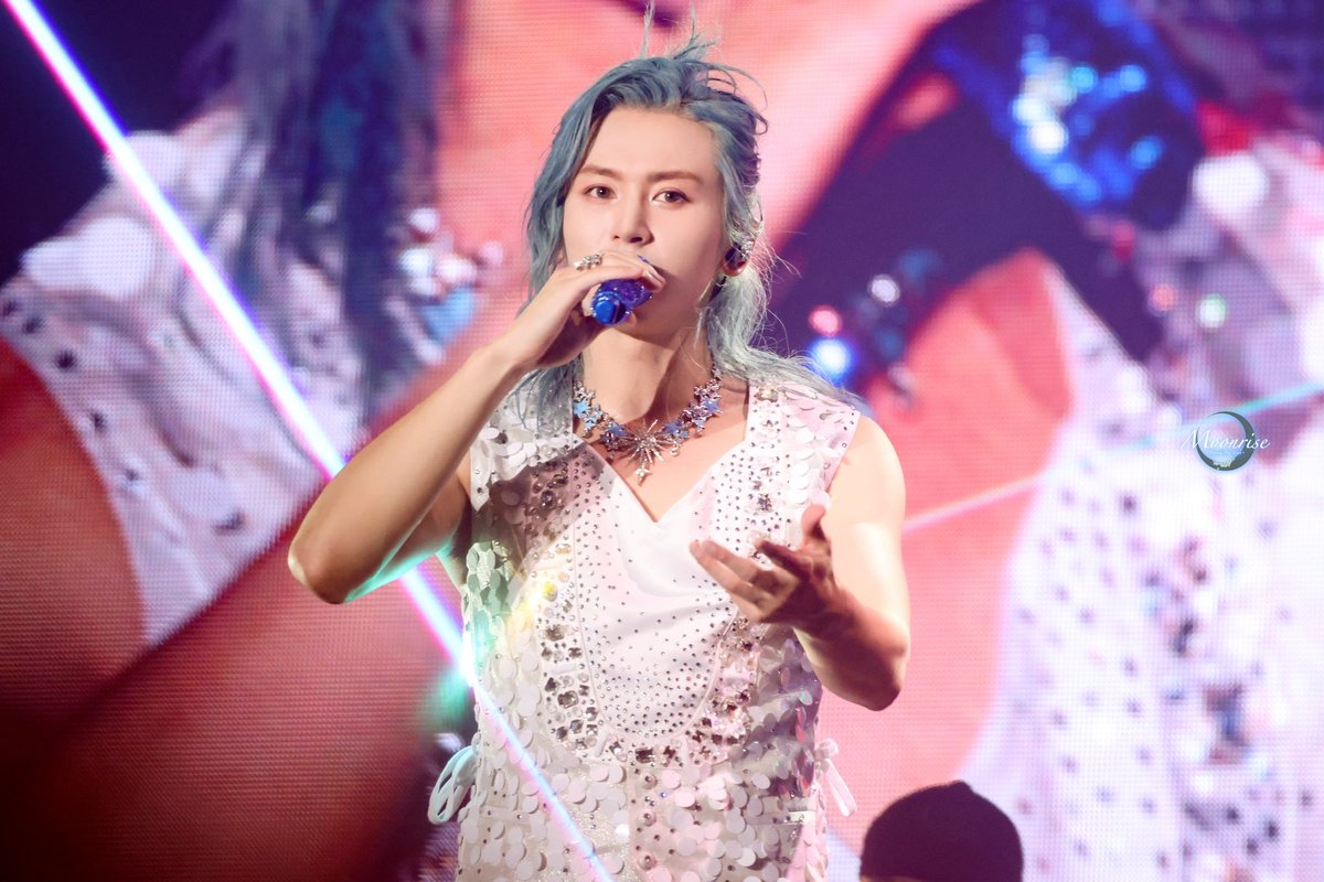 Moonrise0511's tweet photo. 𝟚𝟘𝟚𝟜.𝟙𝟙.��𝟞
ℙ𝕣𝕚𝕞𝕠𝕣𝕕𝕚𝕒𝕝 𝕋𝕙𝕖𝕒𝕥𝕖𝕣 𝕀𝕀 ℂ𝕠𝕟𝕔𝕖𝕣𝕥 𝕚𝕟 𝕊𝕖𝕠𝕦𝕝 
#ZhangZhehan 
#ZhangZhehan张哲瀚
#张哲瀚 #張哲瀚 #ZZH 
#チャンジャーハン 
#장철한 #จางเจ๋อฮั่น
#zhangsanjian
#张三坚
#TheRealZhangZhehan 
#zhangzhehan_super3
#WordOfHonor 
#山河令 https://t.co/xZo4D7nU8h
