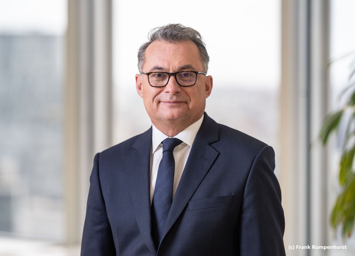 President #JoachimNagel spoke at Tokyo University about the need to foster global cooperation and free trade to mitigate the risks of geoeconomic fragmentation. He expressed confidence in the ability of central banks to address these challenges.
👉 bundesbank.de/content/944408