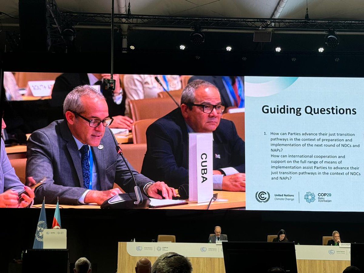 Interviene el Ministro de <a href="/citmacuba/">Ministerio de Ciencia, Tecnología y Medio Ambiente</a> <a href="/ArmandoRguezB/">Armando</a> en Diálogo ministerial sobre Transición Justa.
#Cuba 🇨🇺 destaca que este proceso debe enfocarse en la justicia climática, la equidad y los principios de responsabilidades comunes, pero diferenciadas y capacidades respectivas.