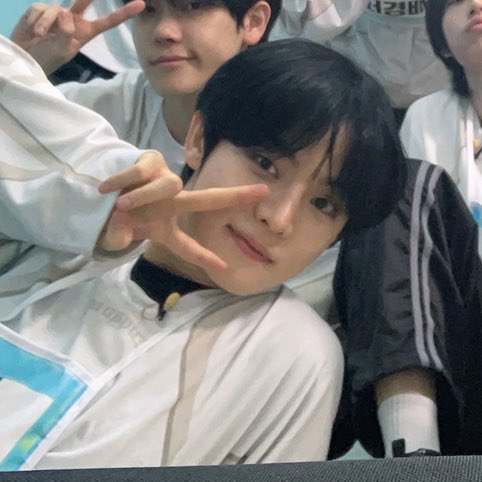 jo_mi173's tweet photo. 와 미누기 기여워 죽겐네
볼찌부 한 번만 하자🥹👉🏻👈🏻 https://t.co/kCJt8fDX7l
