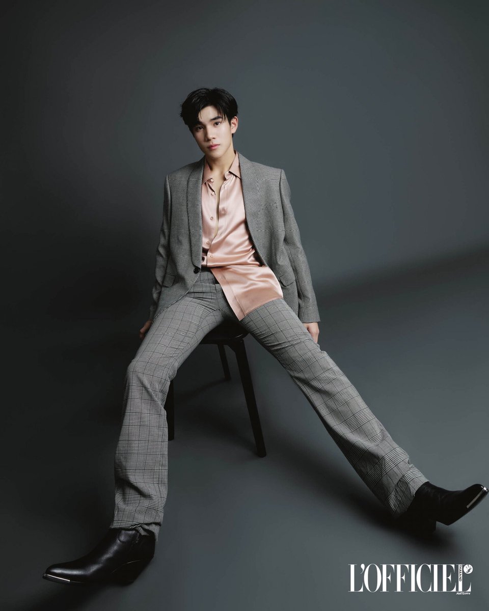 Pkhunfourth's tweet image. Celine boy  😳❤️‍🔥❤️‍🔥❤️‍🔥

— หล่อปัง นัมเบอร์วันที่สุด โมเดลนายแบบ 

#FourthCheckFourthCheck
#Fourthnattawat @tawattannn