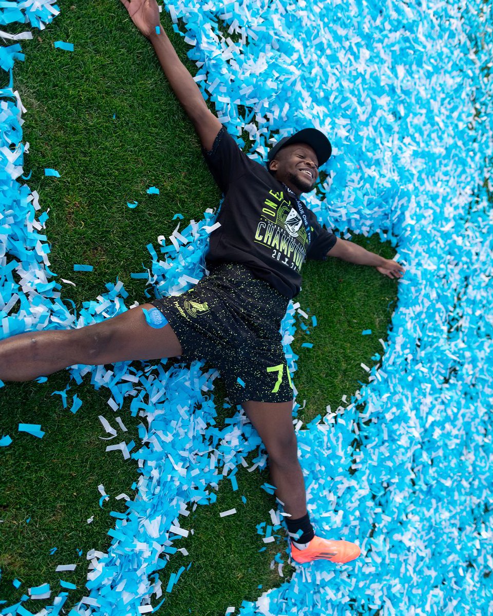 Woke up like this 😌

<a href="/LAGOSKUNGA/">Lagos 🇦🇴🇺🇸</a> // #USLPlayoffs