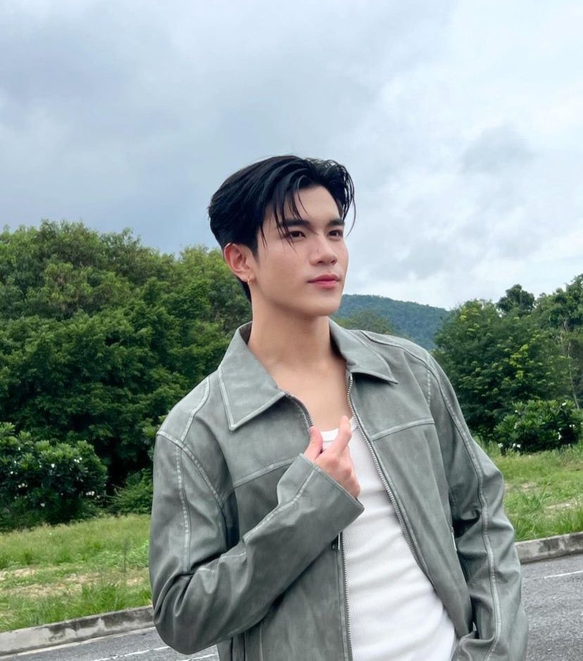 Pkhunfourth's tweet image. แล้วทุกคนรู้ยังน้องจายคนนี้มากับลุคของ ZaRa 🤪💚 หล่อมากกก ไม้แขวนที่ดีสุดๆ

#FourthCheckFourthCheck
#Fourthnattawat @tawattannn