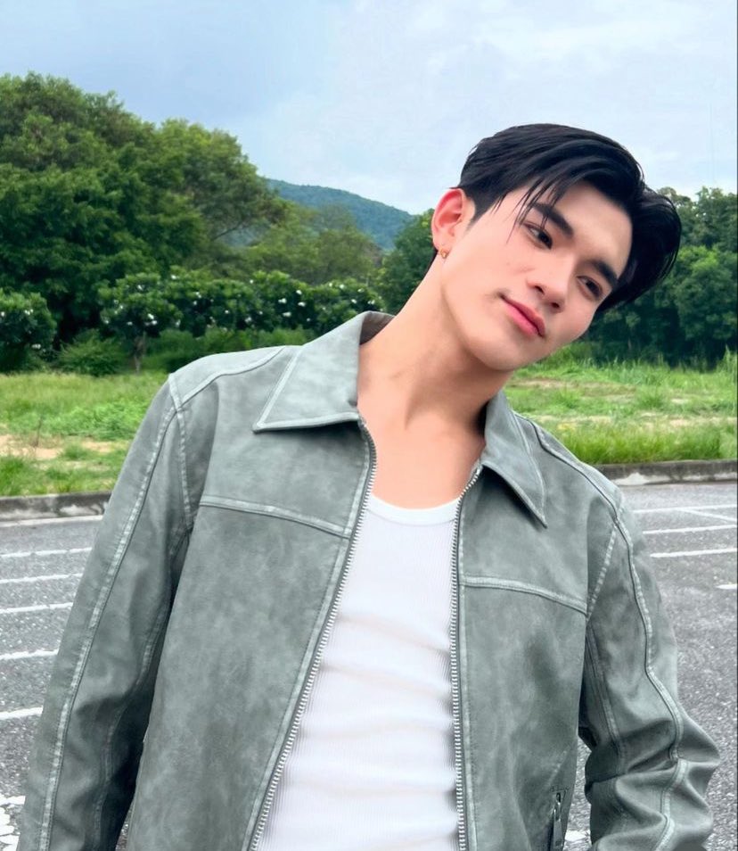 Pkhunfourth's tweet image. แล้วทุกคนรู้ยังน้องจายคนนี้มากับลุคของ ZaRa 🤪💚 หล่อมากกก ไม้แขวนที่ดีสุดๆ

#FourthCheckFourthCheck
#Fourthnattawat @tawattannn