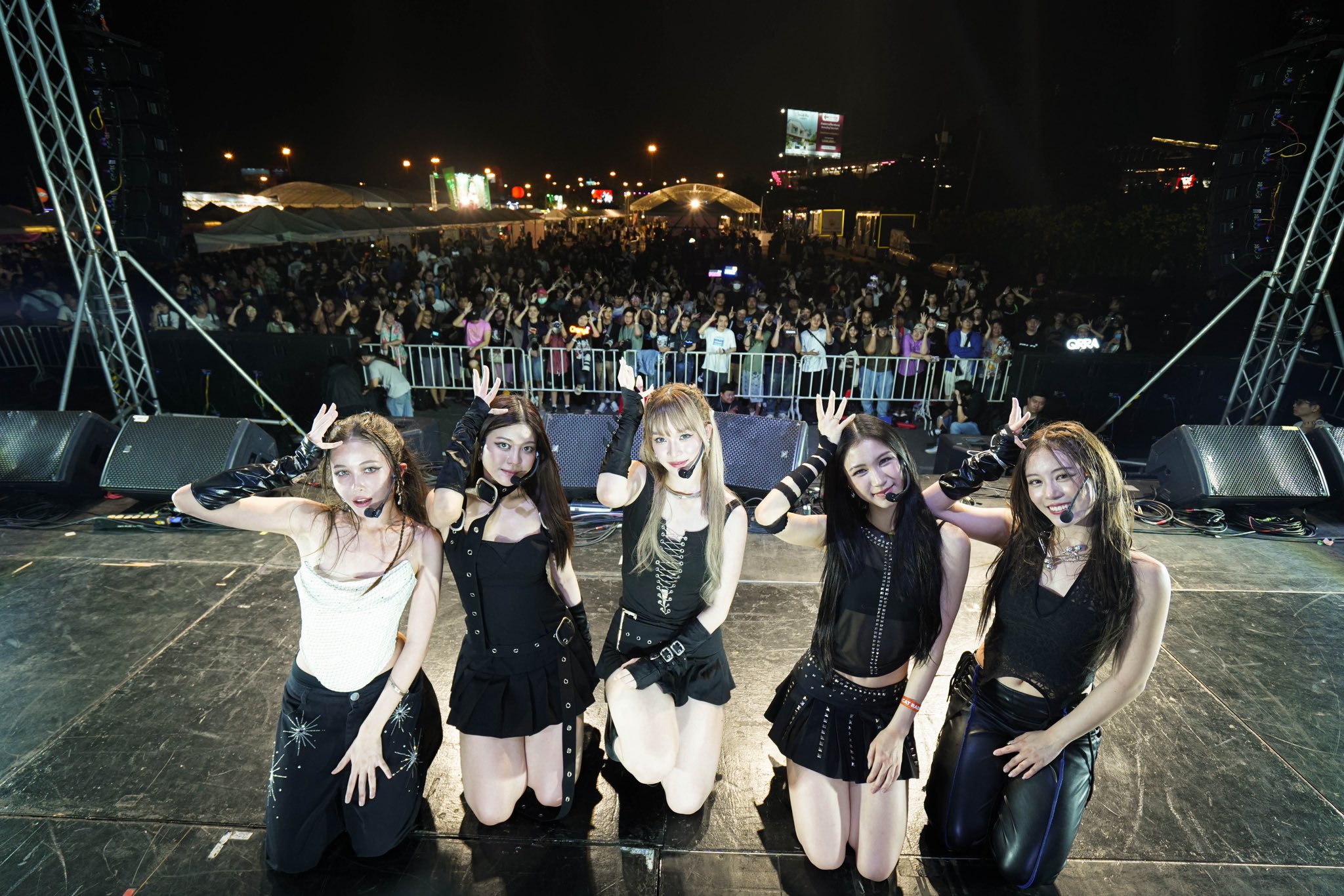 Gcq1ON1aAAE8ja-?format=jpg&name=large